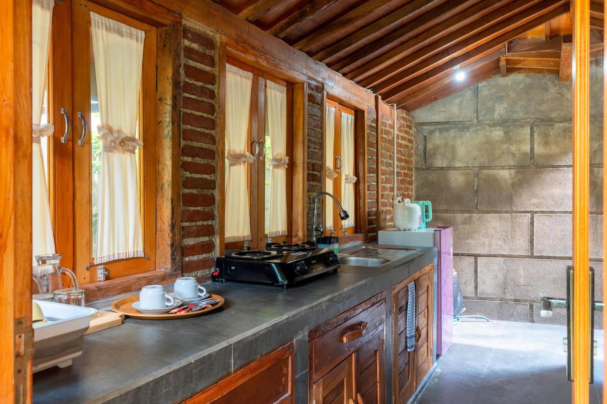 Tahlia'S Villa Sorongjukung Zewnętrze zdjęcie
