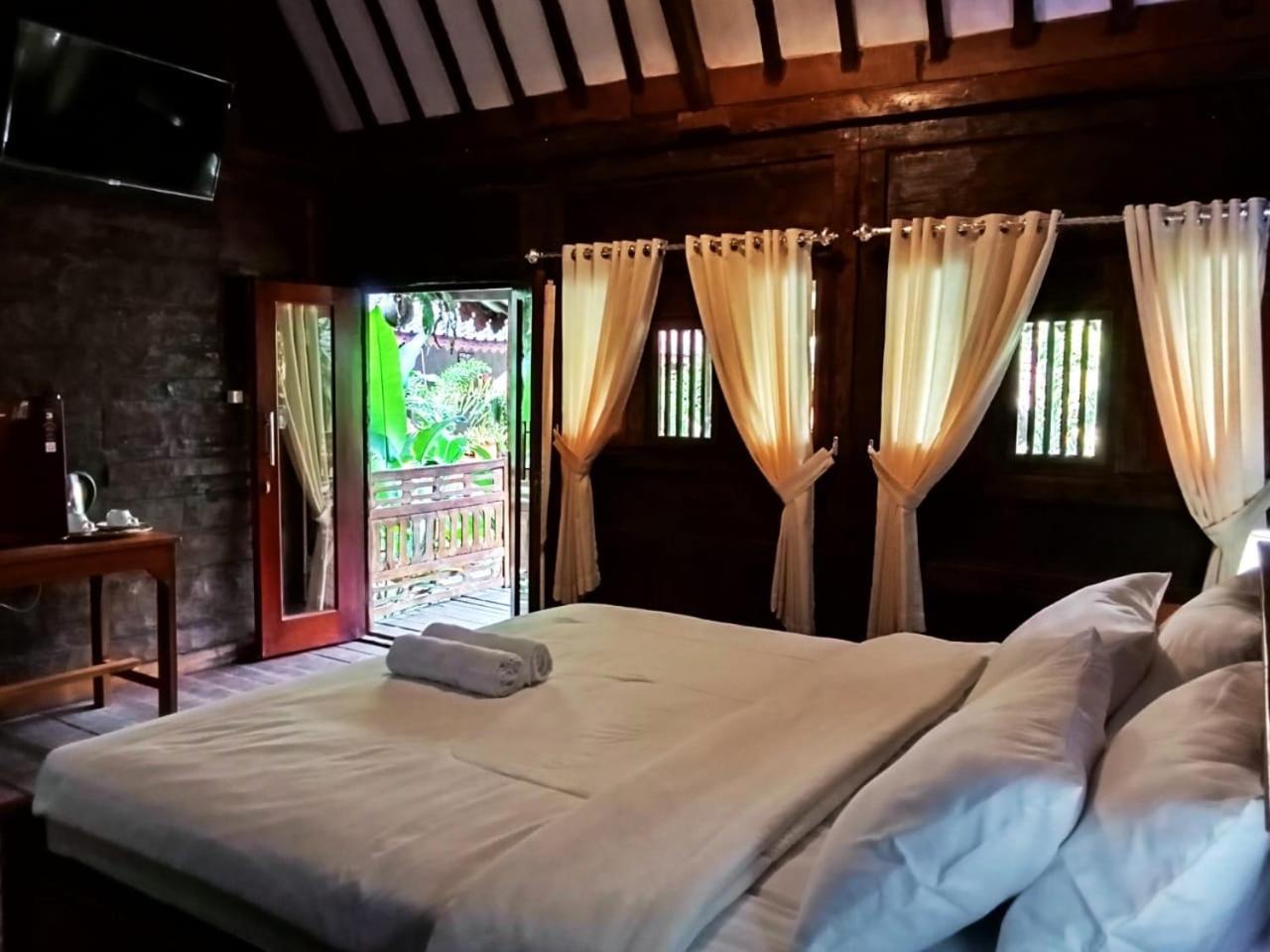Tahlia'S Villa Sorongjukung Zewnętrze zdjęcie
